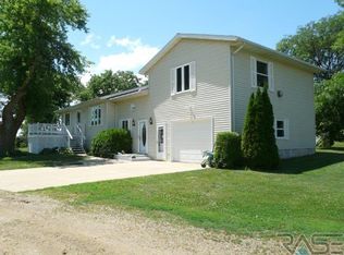 47352 299th St, Beresford, SD 57004
