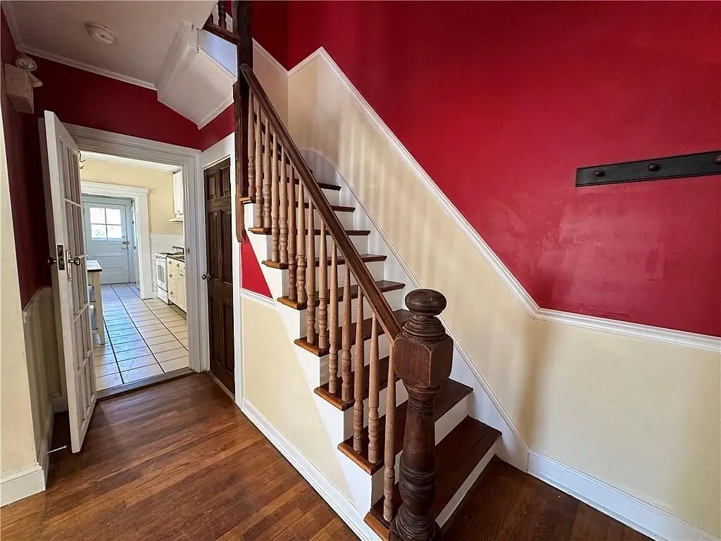 4 bed, 4.0 bath, 2040 sqft, $4,000 — Photo 4