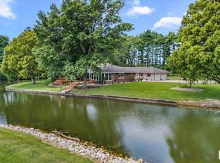 1747 Old Airport Rd, Jacksonville, IL 62650