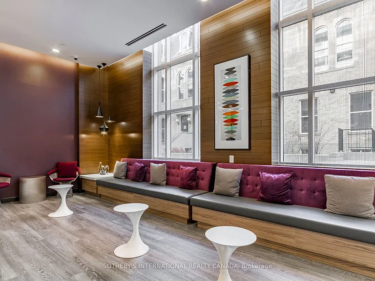 105 George St #713 — Photo 41