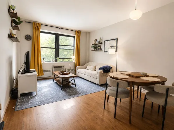 251 16th St APT 3A, Brooklyn, NY 11215