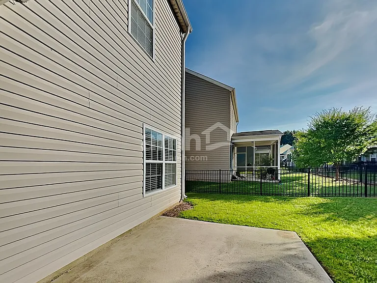 113 Pin Oak Ct — Photo 17