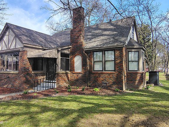 2nd image of 414 Poplar St