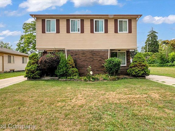 2nd image of 27065 Dowland St