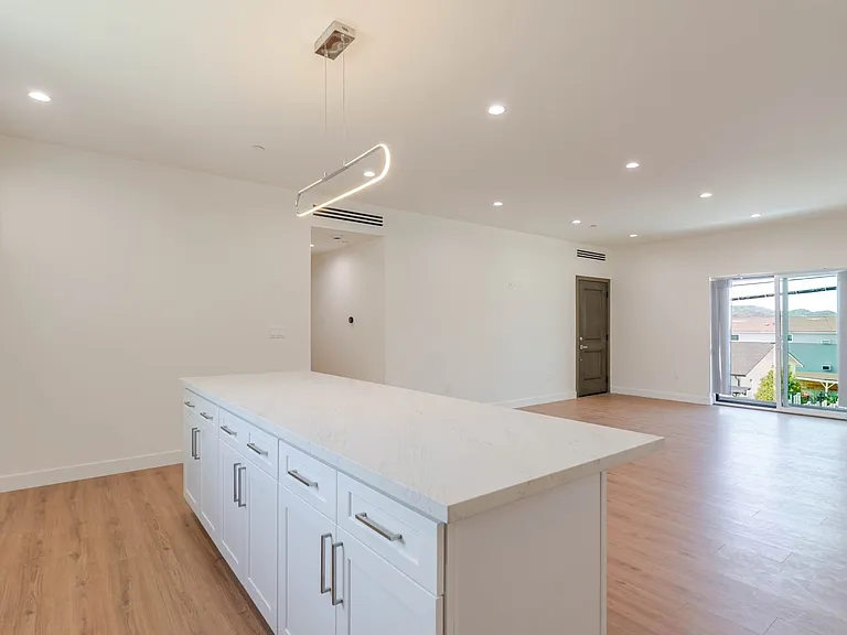10232 Tujunga Canyon Blvd — Photo 11
