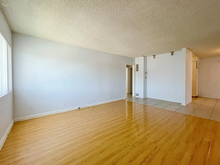 532 N New Ave #14 — Photo 7