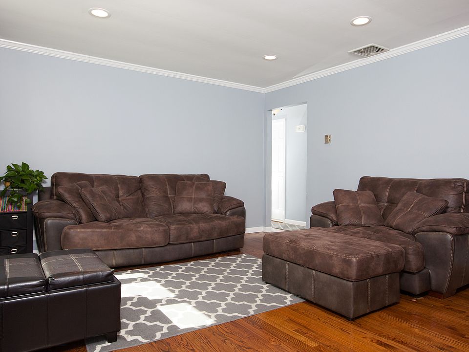 1st image of 1661 Midland Dr
