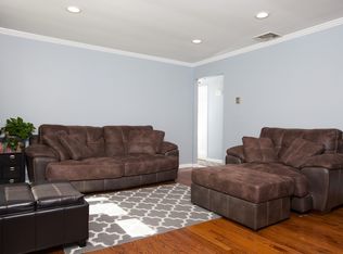 1661 Midland Dr, East Meadow, NY 11554