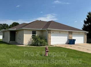 2000 Southfork Dr, Ozark, MO 65721