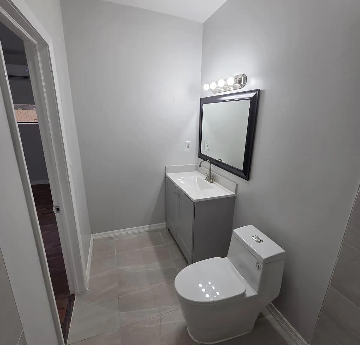 1 bed, 1.0 bath, 500 sqft, $1,350 — Photo 2