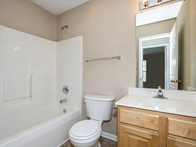 326 McGinn Grove Dr — Photo 13