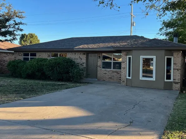 839 9th St, Wolfforth, TX 79382