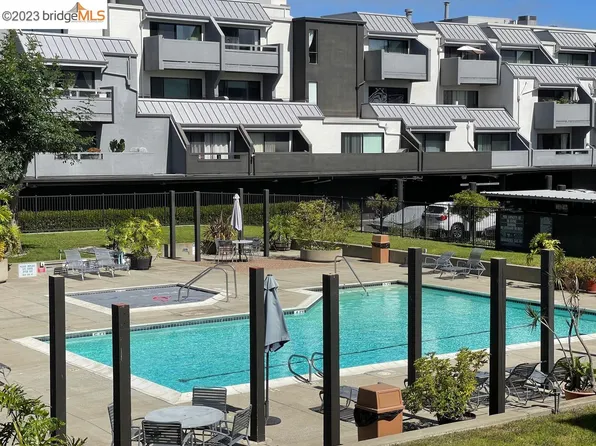 1 Embarcadero W #172, Oakland, CA 94607