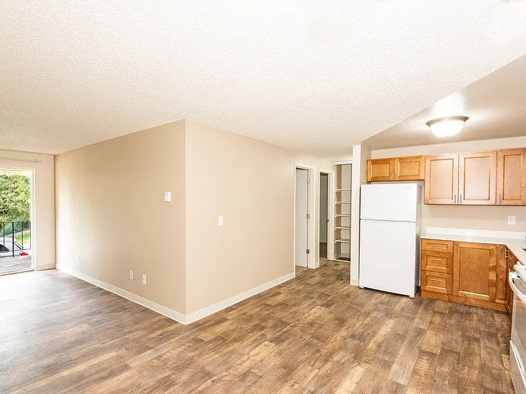 Creekside Commons Apartments — Photo 21