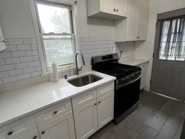 31 Potomac St Floor 1, Yonkers, NY 10710