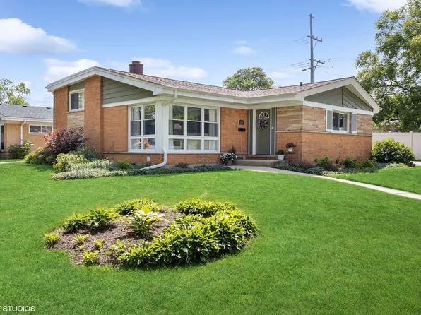 2400 W Martindale Dr, Westchester, IL 60154