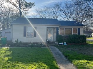 423 N Howeth St, Gainesville, TX 76240