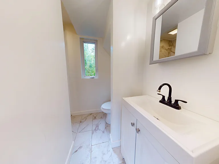 132 Goodall St #R — Photo 16
