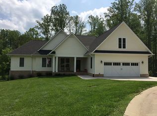 137 Tempura Dr, Oak Ridge, TN 37830