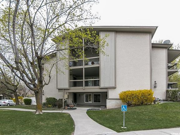 3rd image of 5748 S Waterbury Way Unit I
