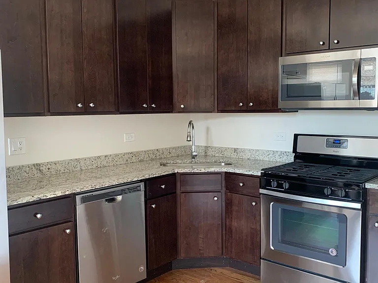 4941 W Medill Ave #2 — Photo 4