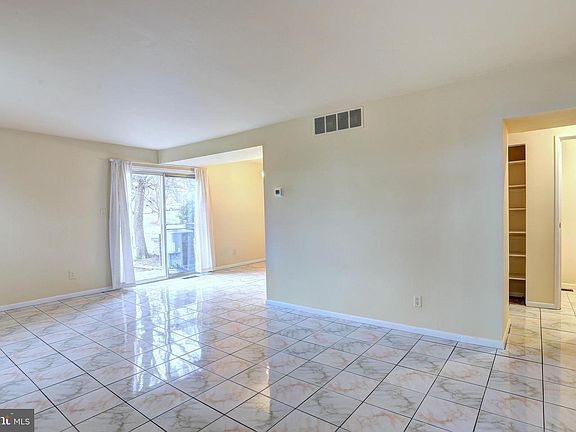 3rd image of 9110 Tumbleweed Run Unit G