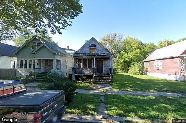 11220 S Stewart Ave photo 1