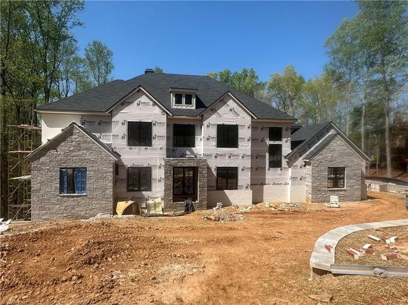 241 Traditions Dr, Alpharetta, GA 30004