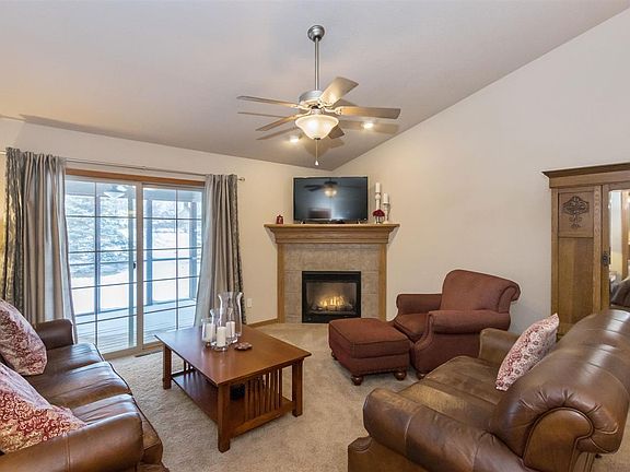 4th image of 50 E Weston Dr