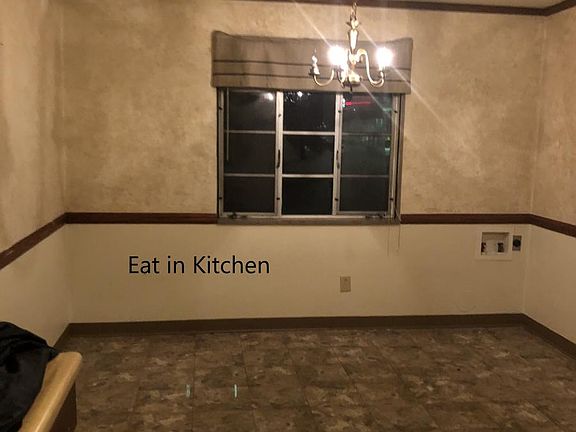 Eat in kitchen