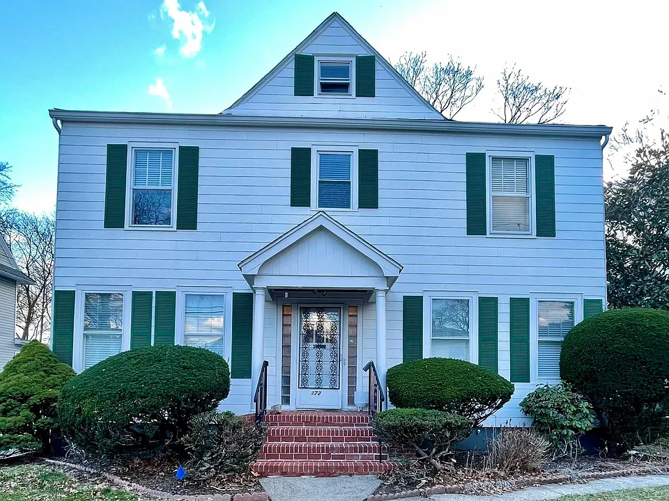 172 W Palisade Ave #1