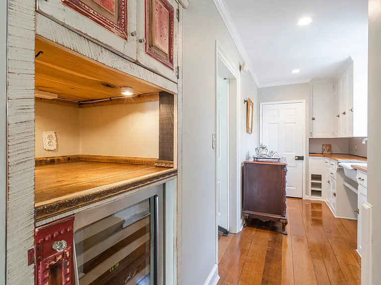 601 Harriton Rd — Photo 12