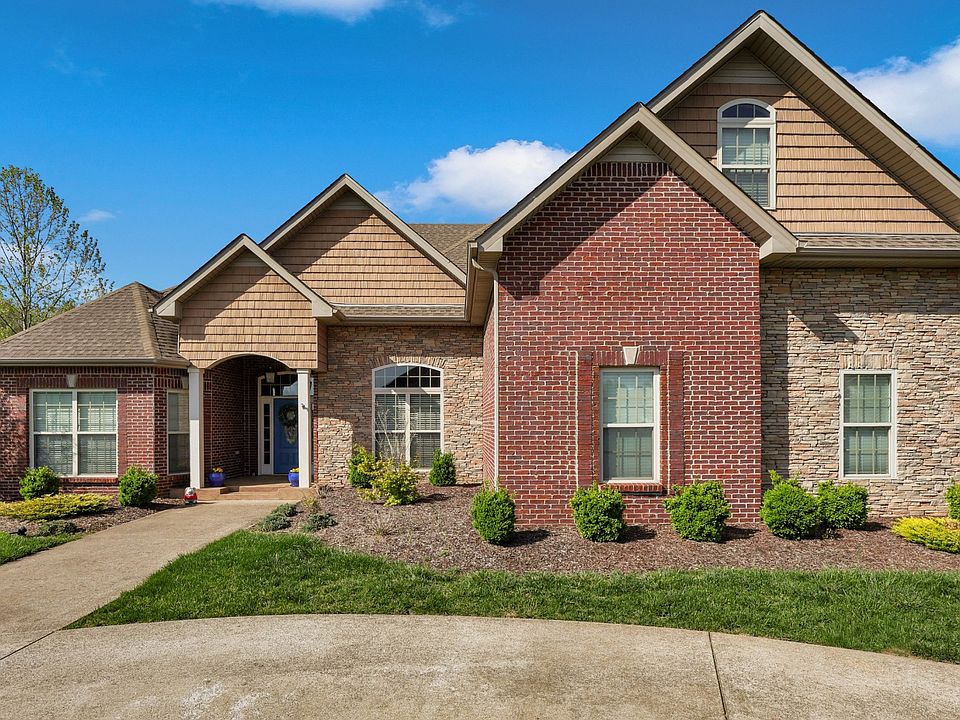1st image of 1076 Willow Cir