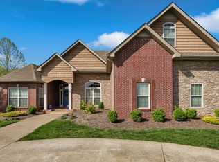 1076 Willow Cir, Clarksville, TN