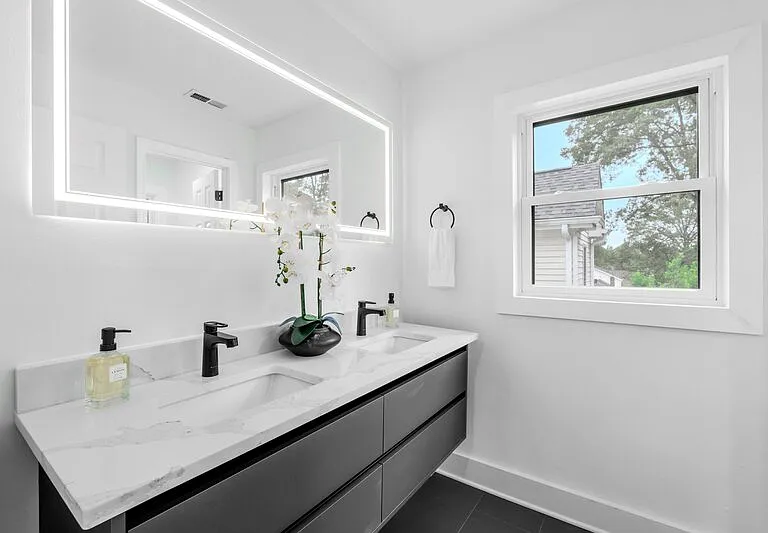 28 Douglas Dr — Photo 23