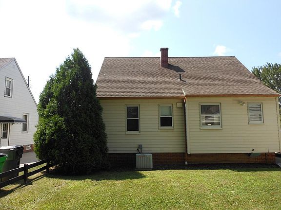 4th image of 30021 Dorothy Dr