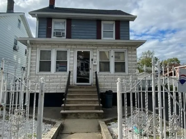 43 Lawton St, East Orange City, NJ 07017