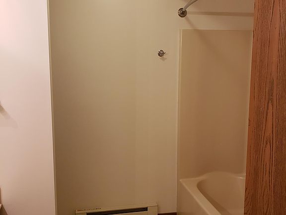4th image of 1915 Brookhaven Dr