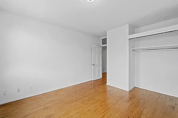 Rented by Vector New York, LLC | media 7