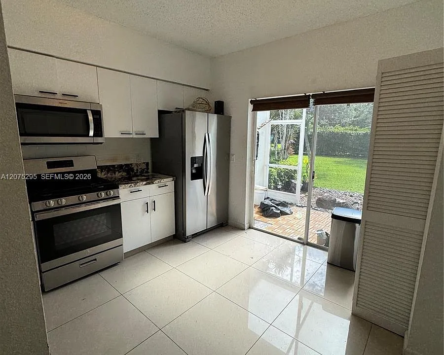 8207 San Carlos Cir #8207