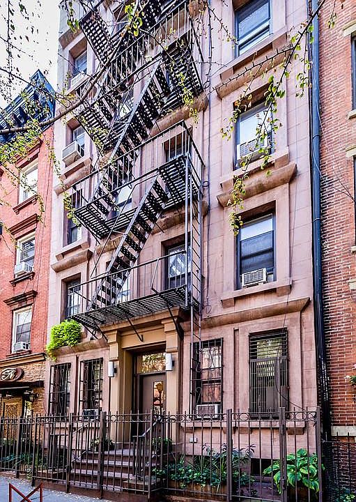 1st image of 418 W 46th St APT 3A