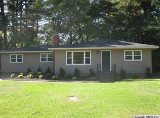 701 Nelson St SW, Hartselle, AL 35640