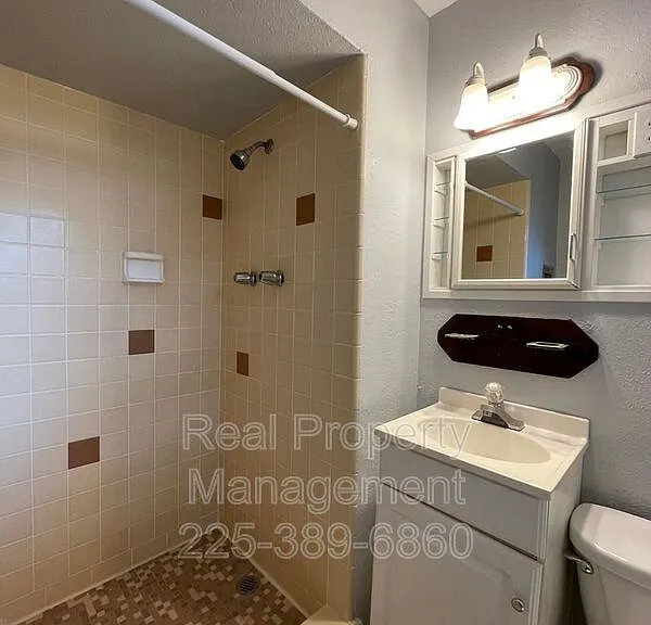 1875 Lombard Dr — Photo 15