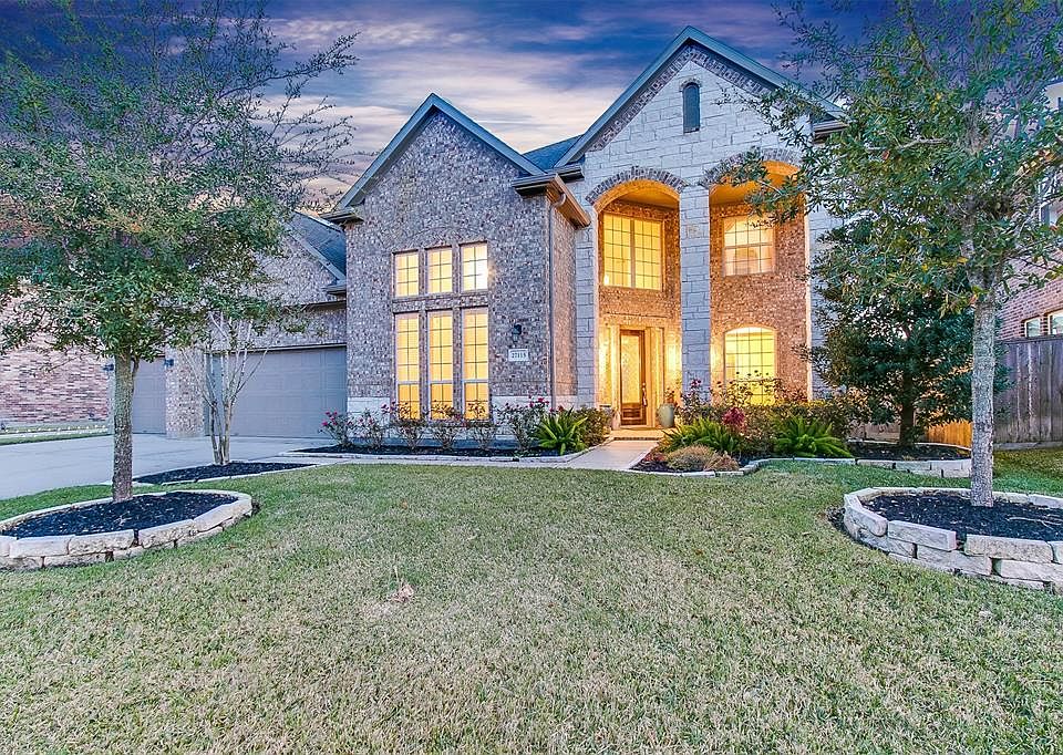 1st image of 27115 Mossy Canyon Ln