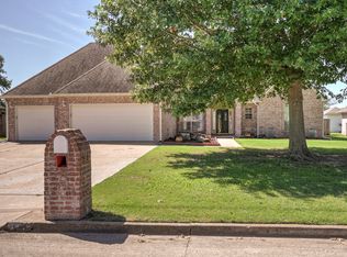 1918 Woodland Rd, Sapulpa, OK 74066