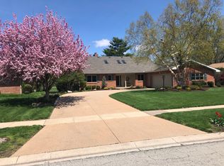 3008 Valley Brook Dr, Champaign, IL 61822