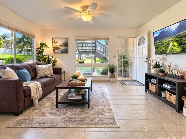 94-652 Lumiaina St #X104, Waipahu, HI 96797