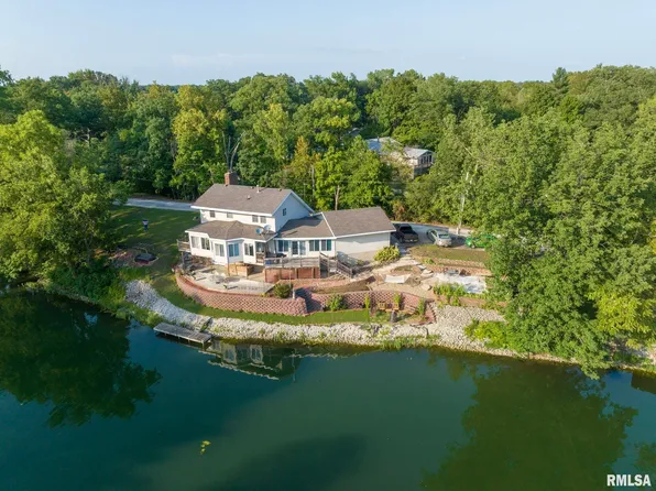 221C Cherry Point, Petersburg, IL 62675