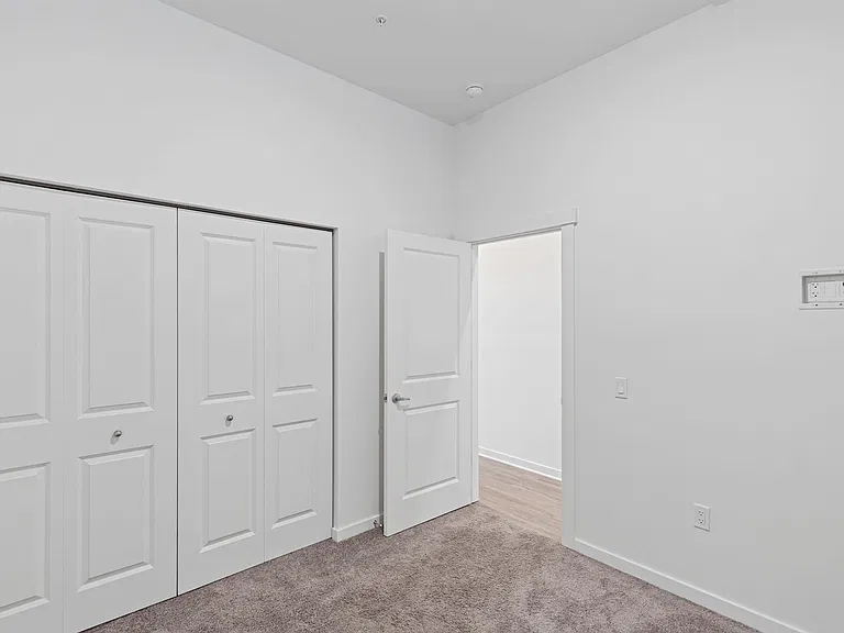 501 S Capitol Ave — Photo 90