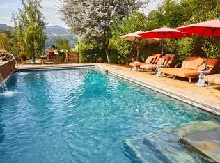 172 Muerdago Rd, Topanga, CA 90290